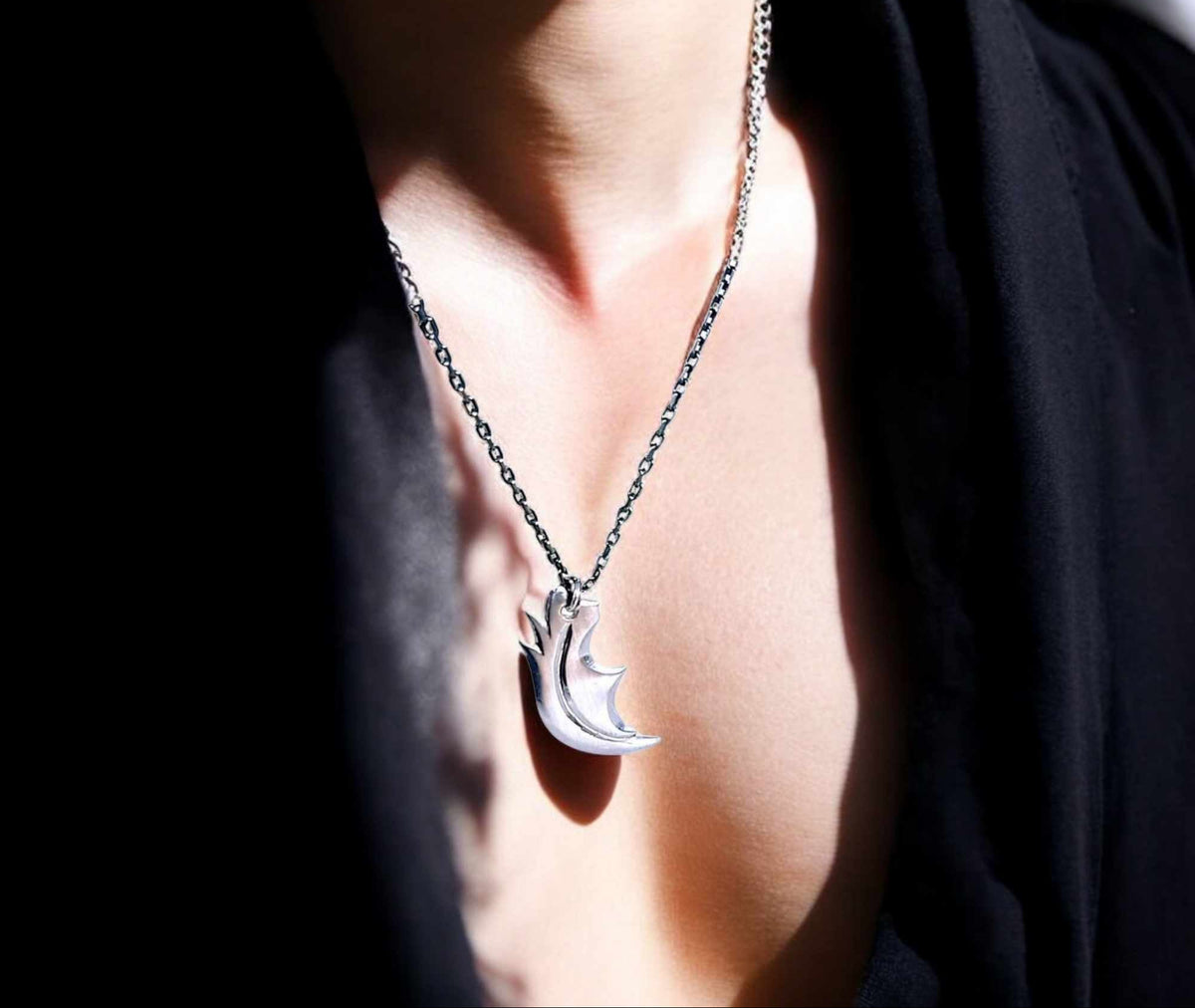 Necklace Blade