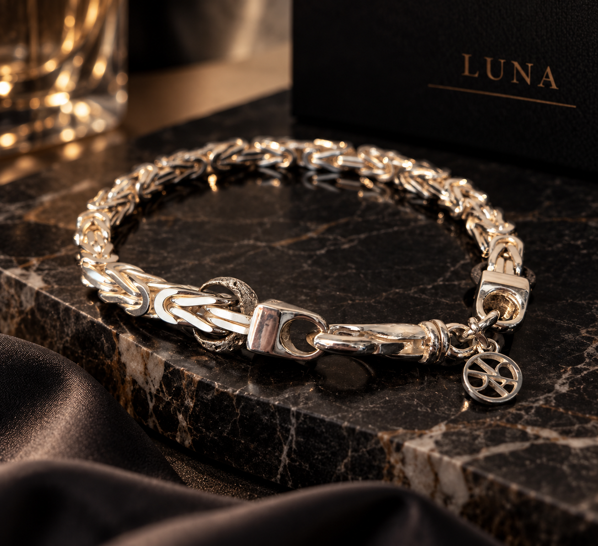 LUNA ARMBAND