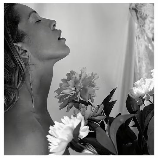 STOCKHOLM ÖRHÄNGEN 18K VITGULD