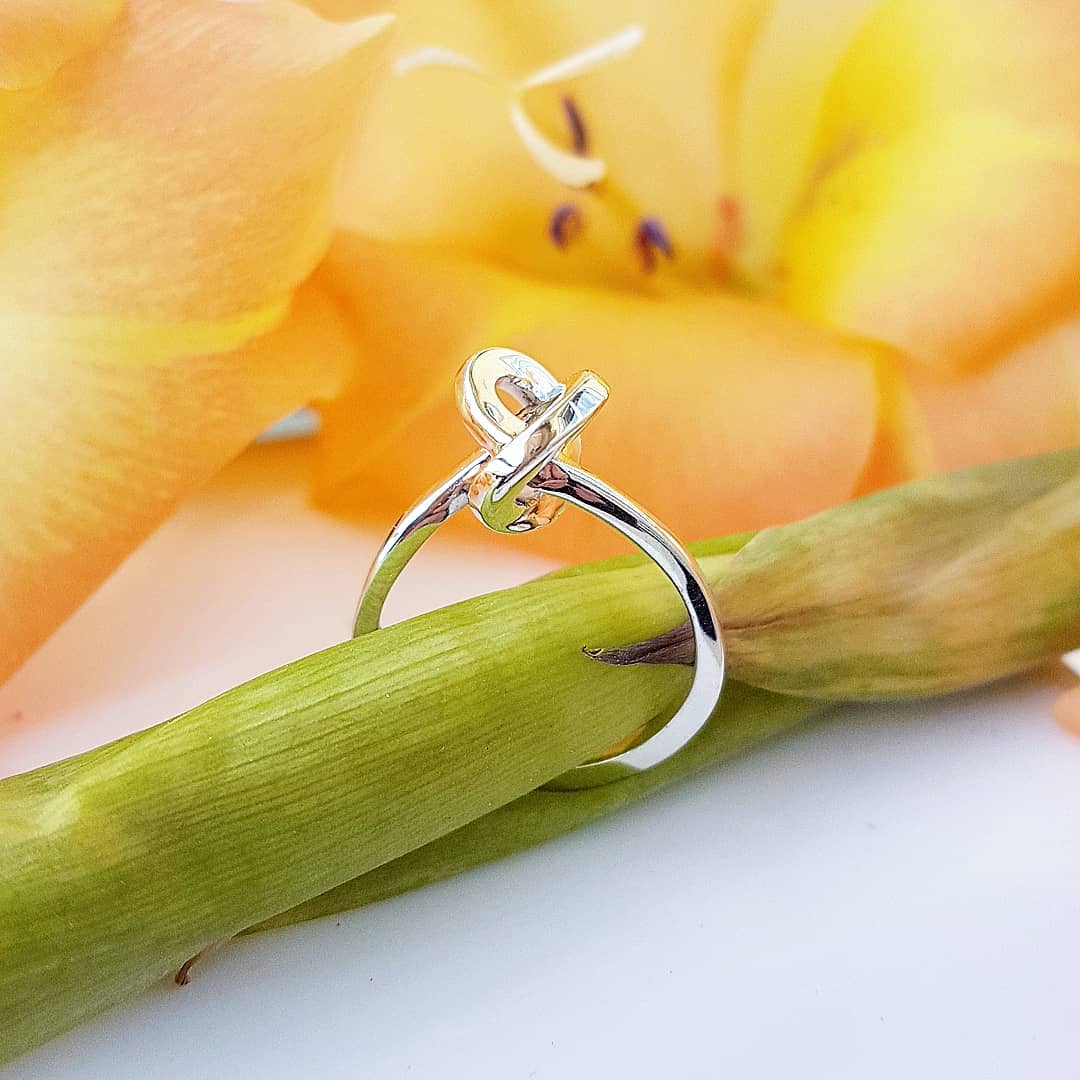 Knot Double ring