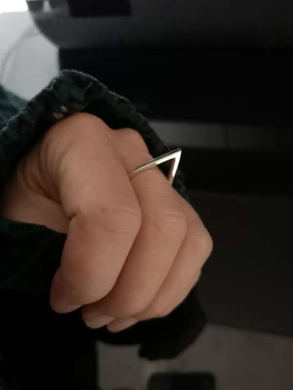VÉ RING