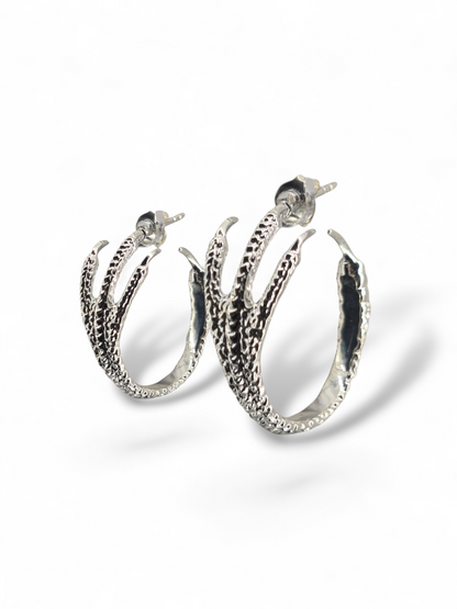 Raven claw hoop ear