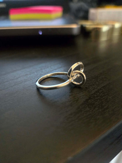 Knot Double ring