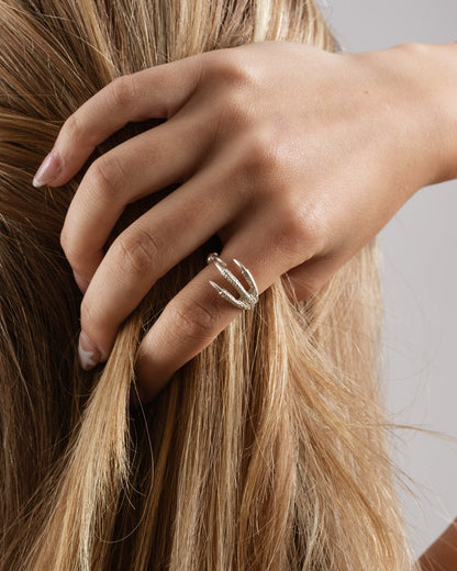 RAVEN RING