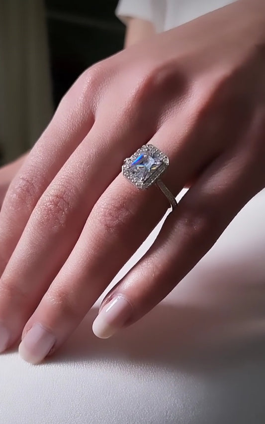 EMERALD DIAMOND VIGSELRING